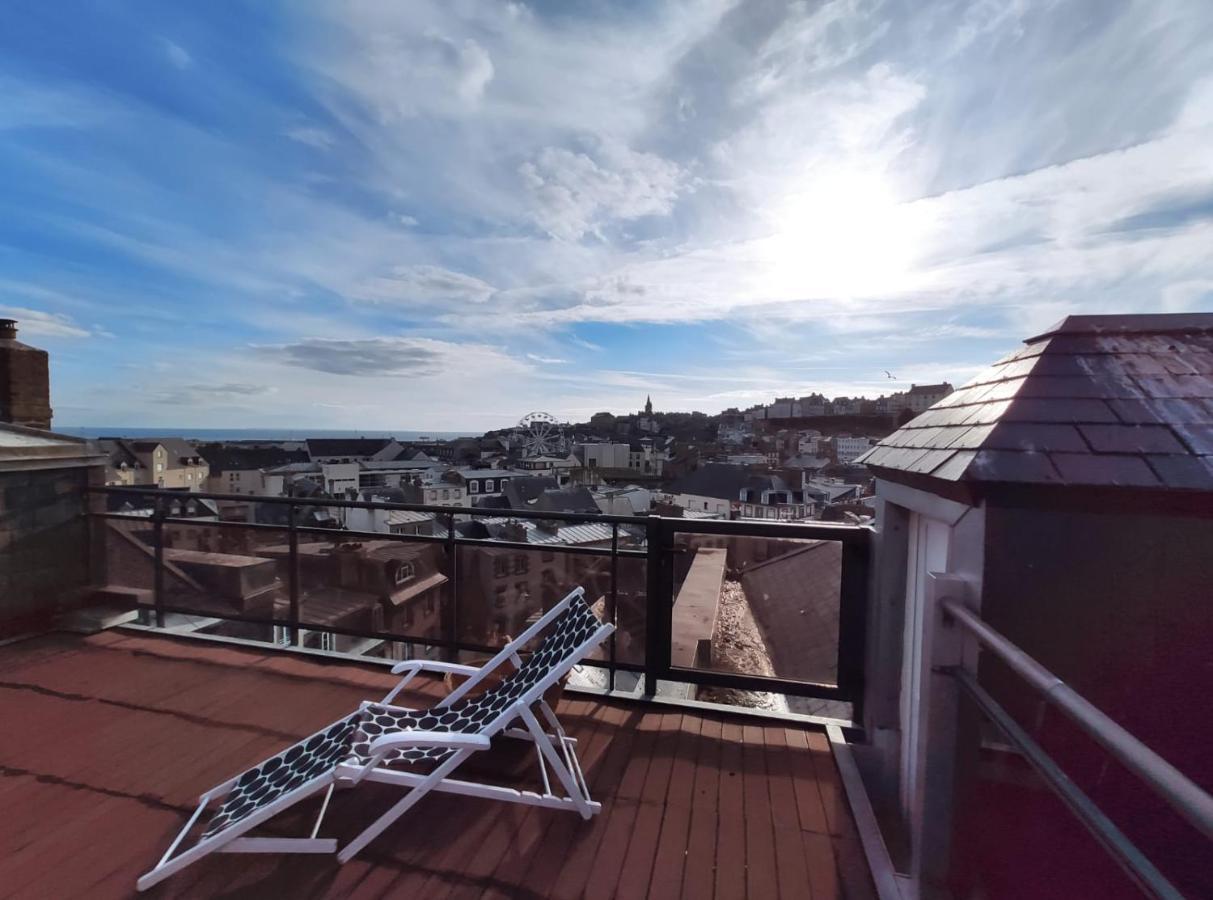 Апартаменты Le Balcon Des Vents Гранвиль Экстерьер фото
