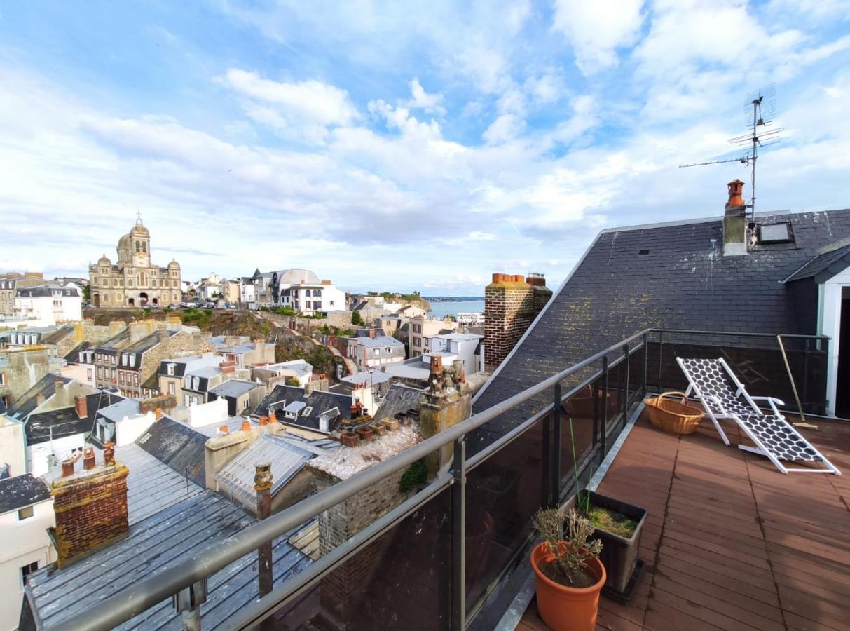 Апартаменты Le Balcon Des Vents Гранвиль Экстерьер фото